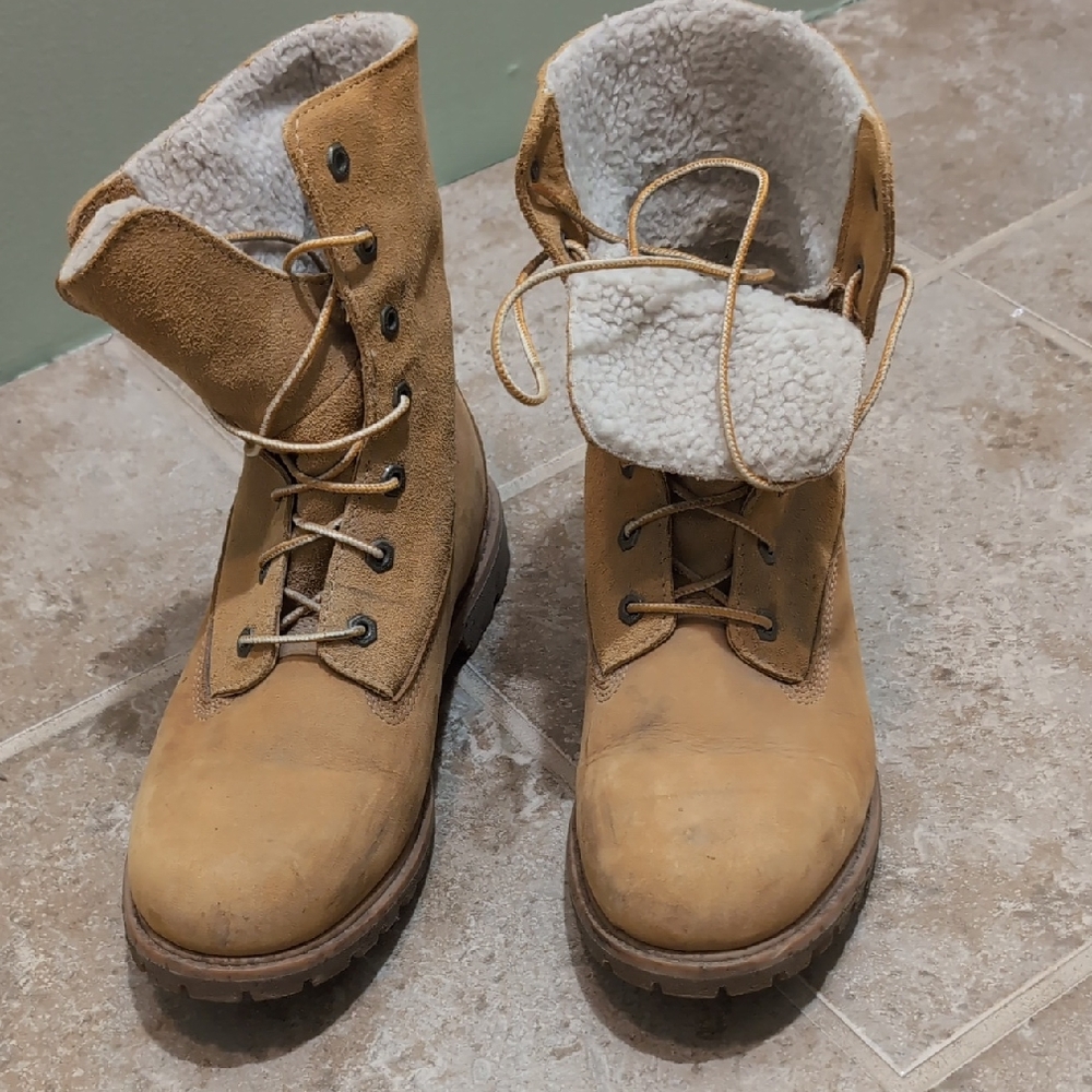 Timberland Tan Boots with Plush Lining